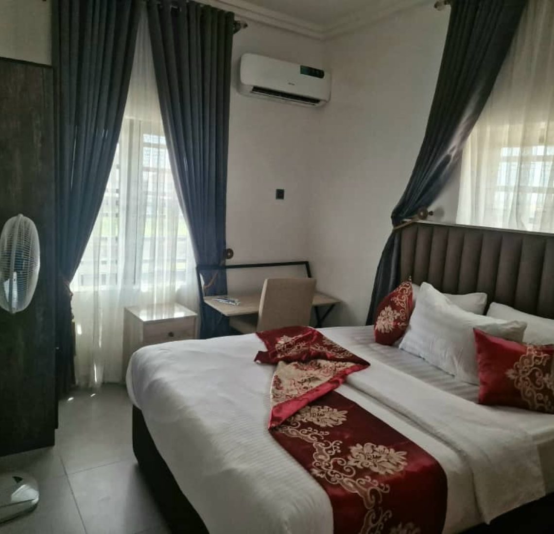 One Bedroom Apartment